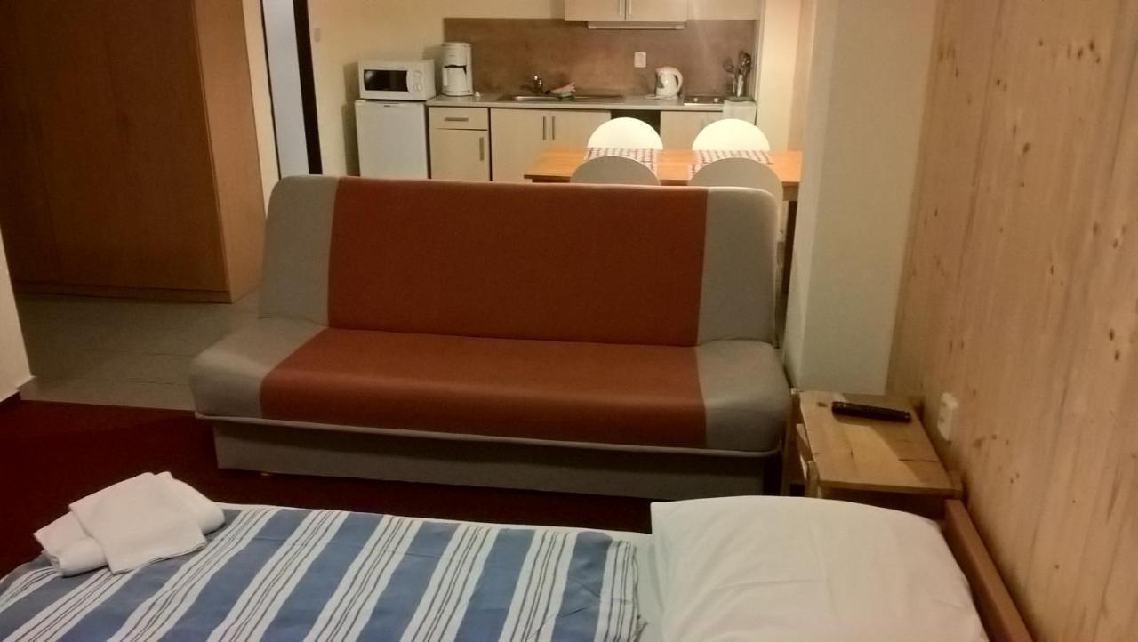 Studia Pod Lysou Apartment